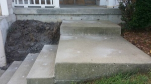 Front-Steps-Before-Foam-Lifting-Concrete-Raising-Systems-7318-N-Donnelly-Ave-Kansas-City-MO-641582 (1)                    